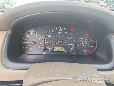 Zdjęcie 9 z 12 samochodu: 2002 HONDA ACCORD LX VIN:JHMCG56482C000036 - miniatura