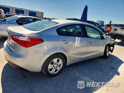 Trzecie zdjęcie samochodu z tyłu: 2015 KIA FORTE LX VIN:KNAFK4A60F5408036 - miniatura