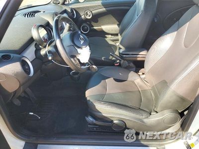 Zdjęcie 7 z 13 samochodu: 2013 MINI COOPER VIN:WMWSU3C55DT375292 - miniatura