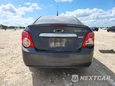 Zdjęcie 6 z 12 samochodu: 2013 CHEVROLET SONIC LTZ VIN:1G1JE5SB9D4186761 - miniatura