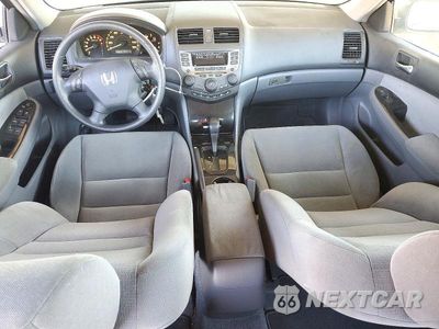 Zdjęcie 8 z 12 samochodu: 2006 HONDA ACCORD SE VIN:1HGCM56376A072446 - miniatura