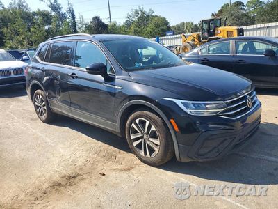 Czwarte zdjęcie samochodu z boku: 2022 VOLKSWAGEN TIGUAN S VIN:3VV1B7AX0NM005630 - miniatura