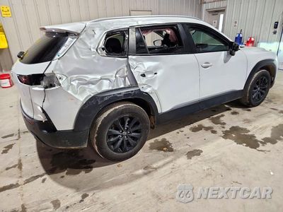 Trzecie zdjęcie samochodu z tyłu: 2026 MAZDA CX-50 PREFERRED VIN:7MMVABBLXTN462210 - miniatura