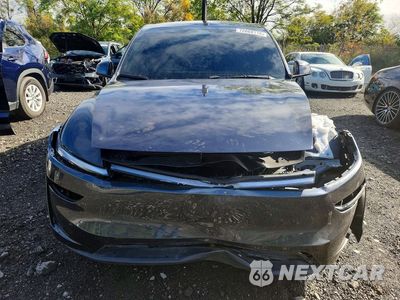 Piąte zdjęcie samochodu w środku: 2026 TESLA MODEL Y VIN:7SAYGDEE1TF532070 - miniatura