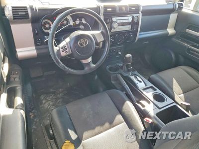 Zdjęcie 8 z 13 samochodu: 2009 TOYOTA FJ CRUISER BASE VIN:JTEBU11F69K058519 - miniatura