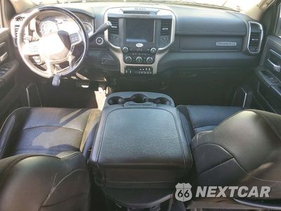 Zdjęcie 8 z 13 samochodu: 2020 RAM 2500 LARAMIE VIN:3C6UR5FL4LG110790 - miniatura