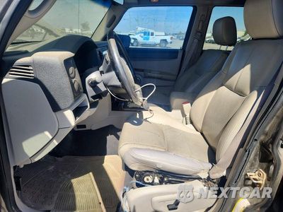 Zdjęcie 7 z 12 samochodu: 2006 JEEP COMMANDER SPORT VIN:2J8HG58296C339339 - miniatura
