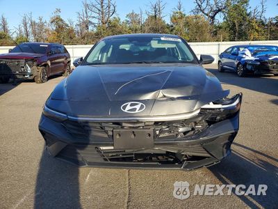 Piąte zdjęcie samochodu w środku: 2024 HYUNDAI ELANTRA SEL VIN:KMHLM4DG0RU713644 - miniatura