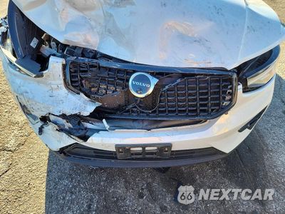 Zdjęcie 12 z 13 samochodu: 2024 VOLVO XC40 PLUS VIN:YV4L12UL2R2288631 - miniatura