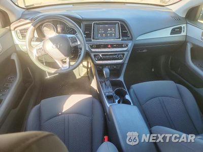 Zdjęcie 8 z 12 samochodu: 2018 HYUNDAI SONATA SE VIN:5NPE24AF1JH603652 - miniatura