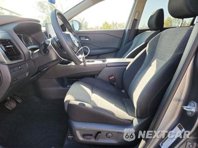 Zdjęcie 7 z 13 samochodu: 2022 NISSAN ROGUE SV VIN:5N1BT3BA0NC733092 - miniatura