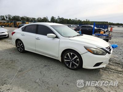 Czwarte zdjęcie samochodu z boku: 2016 NISSAN ALTIMA 2.5 SR VIN:1N4AL3AP1GC200599 - miniatura