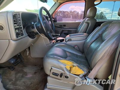 Zdjęcie 7 z 12 samochodu: 2004 CHEVROLET SILVERADO K3500 VIN:1GCJK331X4F147031 - miniatura