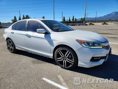 Czwarte zdjęcie samochodu z boku: 2017 HONDA ACCORD SPORT VIN:1HGCR2F55HA117243 - miniatura