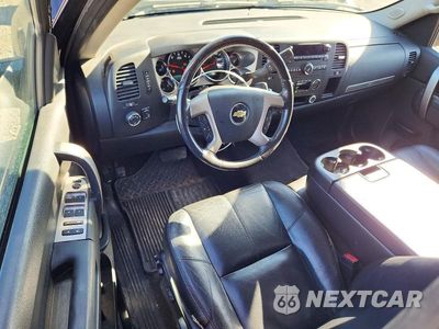 Zdjęcie 8 z 12 samochodu: 2011 CHEVROLET SILVERADO K1500 LT VIN:1GCRKSE35BZ298950 - miniatura