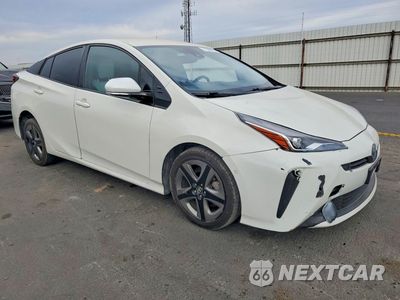 Czwarte zdjęcie samochodu z boku: 2020 TOYOTA PRIUS XLE VIN:JTDKARFU9L3118328 - miniatura