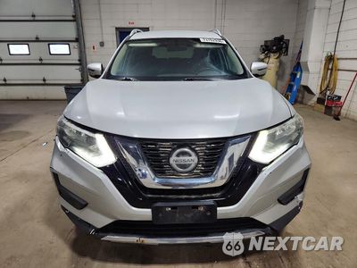 Piąte zdjęcie samochodu w środku: 2018 NISSAN ROGUE S VIN:5N1AT2MT9JC788476 - miniatura
