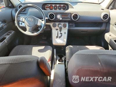 Zdjęcie 8 z 12 samochodu: 2010 SCION XB BASE VIN:JTLZE4FE1A1106539 - miniatura