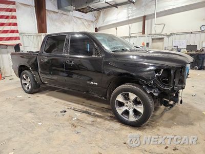 Czwarte zdjęcie samochodu z boku: 2021 RAM 1500 LARAMIE VIN:1C6SRFJT3MN526018 - miniatura
