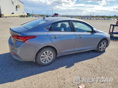 Trzecie zdjęcie samochodu z tyłu: 2018 HYUNDAI ACCENT SE VIN:3KPC24A31JE021360 - miniatura