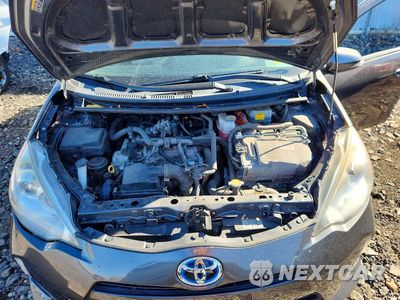Zdjęcie 11 z 12 samochodu: 2013 TOYOTA PRIUS C ONE VIN:JTDKDTB31D1041078 - miniatura