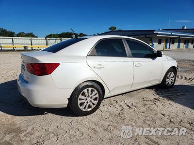 Trzecie zdjęcie samochodu z tyłu: 2013 KIA FORTE EX VIN:KNAFU4A20D5682017 - miniatura