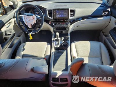 Zdjęcie 8 z 12 samochodu: 2019 HONDA RIDGELINE RTL VIN:5FPYK3F72KB006106 - miniatura