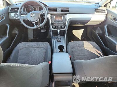 Zdjęcie 8 z 12 samochodu: 2017 VOLKSWAGEN PASSAT S VIN:1VWAT7A33HC004676 - miniatura