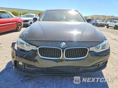 Piąte zdjęcie samochodu w środku: 2018 BMW 320 I VIN:WBA8A9C59JAH14023 - miniatura