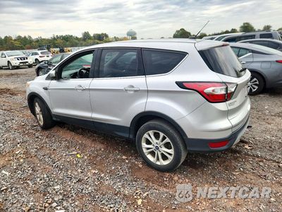 Drugie zdjęcie samochodu z przodu: 2017 FORD ESCAPE SE VIN:1FMCU9GD2HUC41380 - miniatura