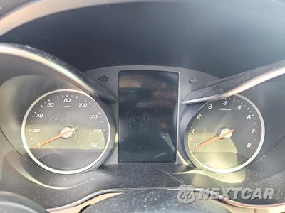 Zdjęcie 9 z 13 samochodu: 2019 MERCEDES-BENZ C 300 VIN:55SWF8DB5KU315186 - miniatura