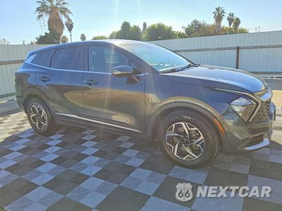 Czwarte zdjęcie samochodu z boku: 2023 KIA SPORTAGE LX VIN:KNDPU3AF4P7172797 - miniatura
