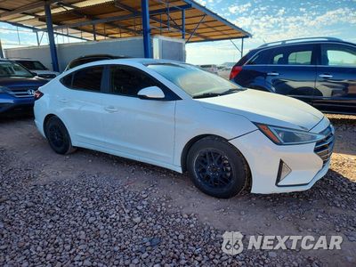 Czwarte zdjęcie samochodu z boku: 2019 HYUNDAI ELANTRA SE VIN:5NPD74LF4KH449465 - miniatura