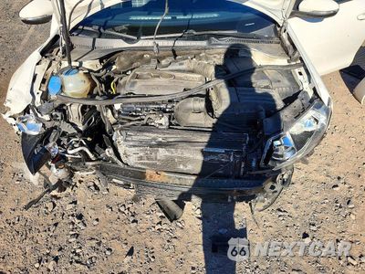 Zdjęcie 11 z 13 samochodu: 2014 VOLKSWAGEN GTI VIN:WVWHD7AJ6EW010608 - miniatura