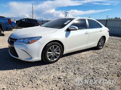 2015 TOYOTA CAMRY SE 4T1BF1FK1FU112065 - główne zdjęcie licytacji z USA - miniatura