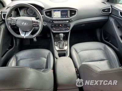 Zdjęcie 8 z 12 samochodu: 2019 HYUNDAI IONIQ LIMITED VIN:KMHC05LC8KU117638 - miniatura