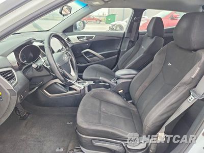 Zdjęcie 7 z 12 samochodu: 2013 HYUNDAI VELOSTER RE MIX VIN:KMHTC6AD2DU141008 - miniatura