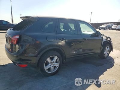Trzecie zdjęcie samochodu z tyłu: 2011 PORSCHE CAYENNE VIN:WP1AA2A26BLA02042 - miniatura
