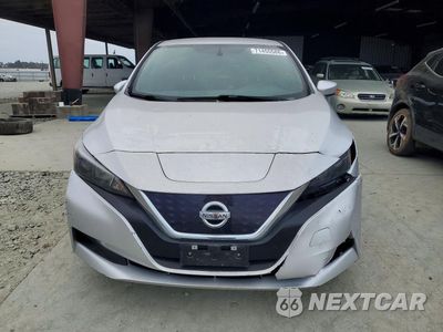 Piąte zdjęcie samochodu w środku: 2018 NISSAN LEAF S VIN:1N4AZ1CP8JC306457 - miniatura