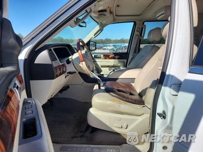 Zdjęcie 7 z 13 samochodu: 2003 LINCOLN NAVIGATOR VIN:5LMFU27R53LJ47165 - miniatura