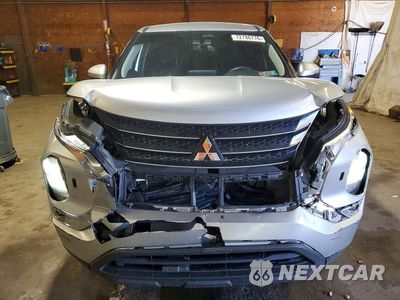 Piąte zdjęcie samochodu w środku: 2022 MITSUBISHI OUTLANDER ES VIN:JA4J4TA85NZ047536 - miniatura