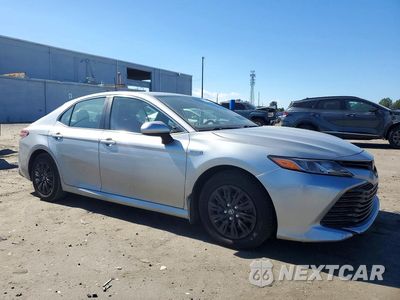 Czwarte zdjęcie samochodu z boku: 2019 TOYOTA CAMRY LE VIN:4T1B31HK8KU006888 - miniatura