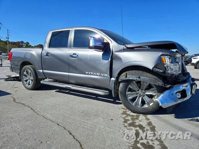 Czwarte zdjęcie samochodu z boku: 2019 NISSAN TITAN SL VIN:1N6AA1E65KN500095 - miniatura