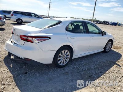 Trzecie zdjęcie samochodu z tyłu: 2020 TOYOTA CAMRY LE VIN:4T1C11AK4LU332516 - miniatura