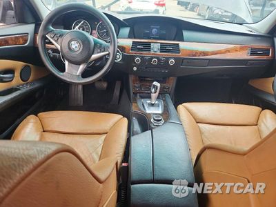 Zdjęcie 8 z 12 samochodu: 2009 BMW 528 I VIN:WBANU53549C122481 - miniatura