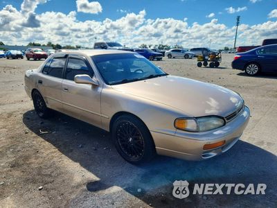 Czwarte zdjęcie samochodu z boku: 1996 TOYOTA CAMRY LE VIN:4T1BG12K9TU729048 - miniatura