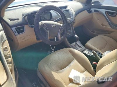 Zdjęcie 8 z 12 samochodu: 2013 HYUNDAI ELANTRA LIMITED VIN:KMHDH4AE5DU918476 - miniatura