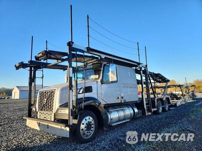 2022 VOLVO VAH 4V5RC9EJ7NN601145 - główne zdjęcie licytacji z USA - miniatura