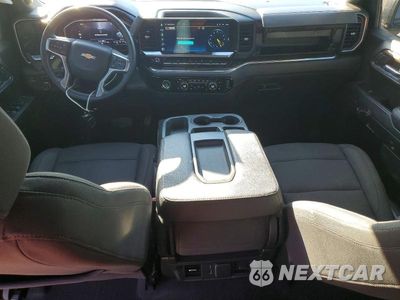Zdjęcie 8 z 12 samochodu: 2024 CHEVROLET SILVERADO K1500 LT VIN:1GCUDDED8RZ118640 - miniatura