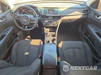 Zdjęcie 8 z 12 samochodu: 2017 KIA OPTIMA LX VIN:5XXGT4L36HG122472 - miniatura